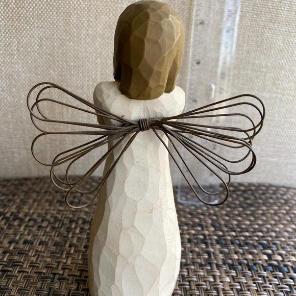 WILLOW TREE "Sign of Love" Figurine 2003 by Susan Lordi 5 1/2" Tall (5oz) - Picture 2 of 6